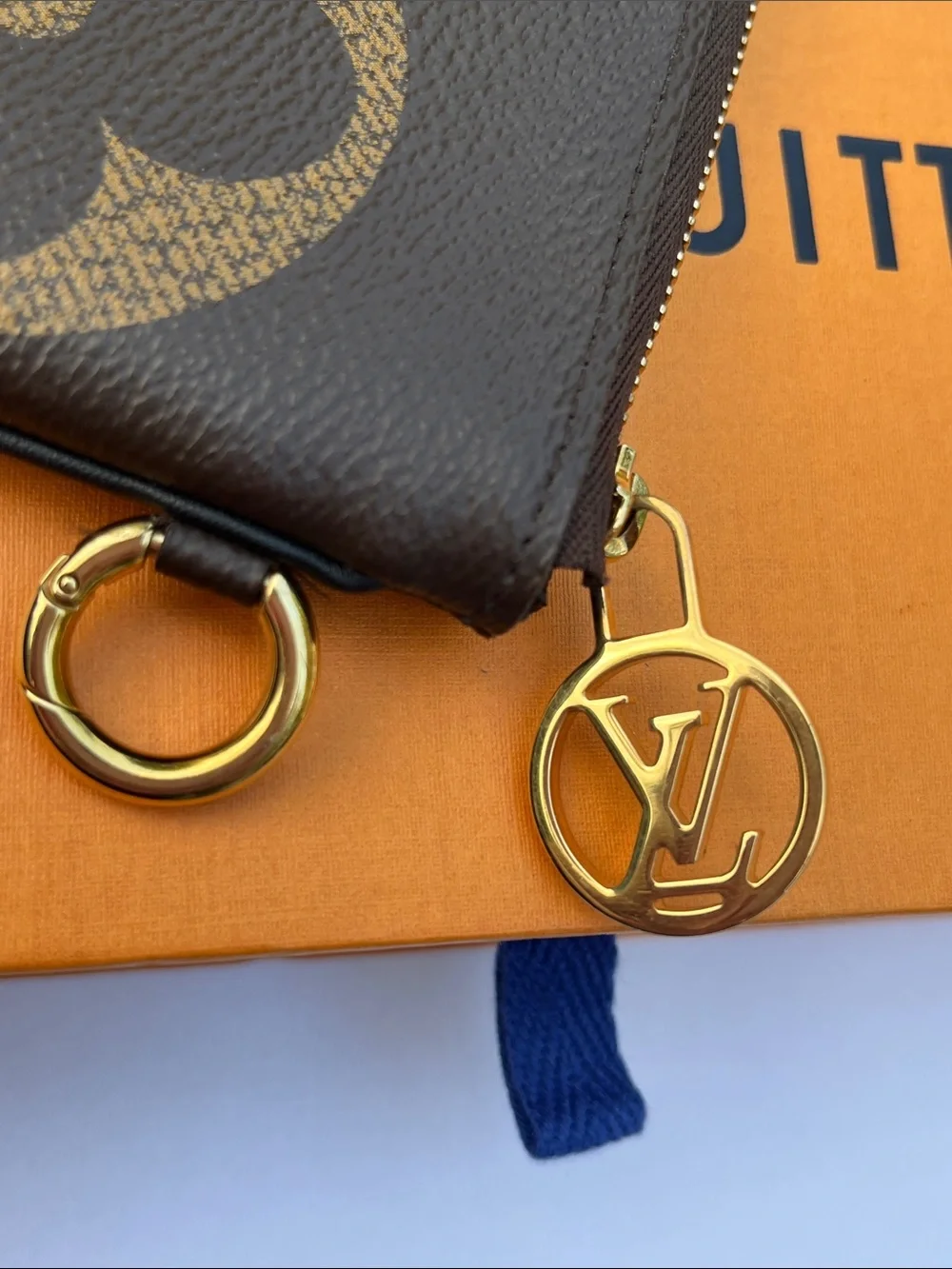 Louis Vuitton rectangular pouch in Monogram Giant from LV “Trio Pouch”